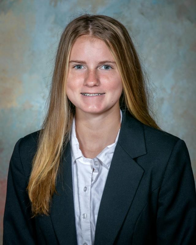 Headshot of honor student Heather Walski